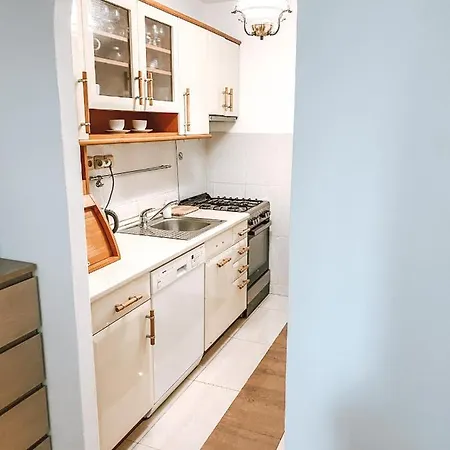 Comfortable And Spacious In 4 *